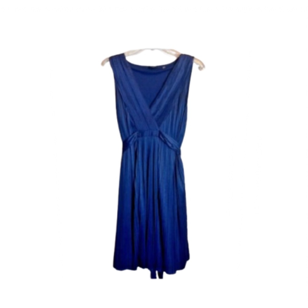Ted Baker London Navy Pleated Midi Dress with V-Neck Belted Size 2 (US 6)